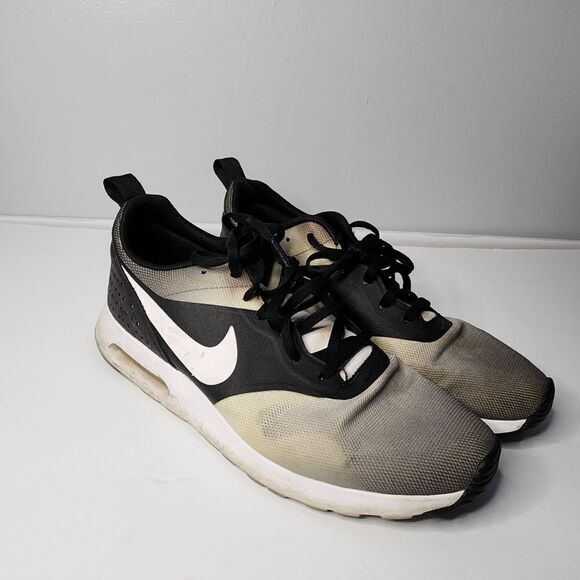 Nike Air Max Tavas Women's Size 8.5 - Picture 1 of 5